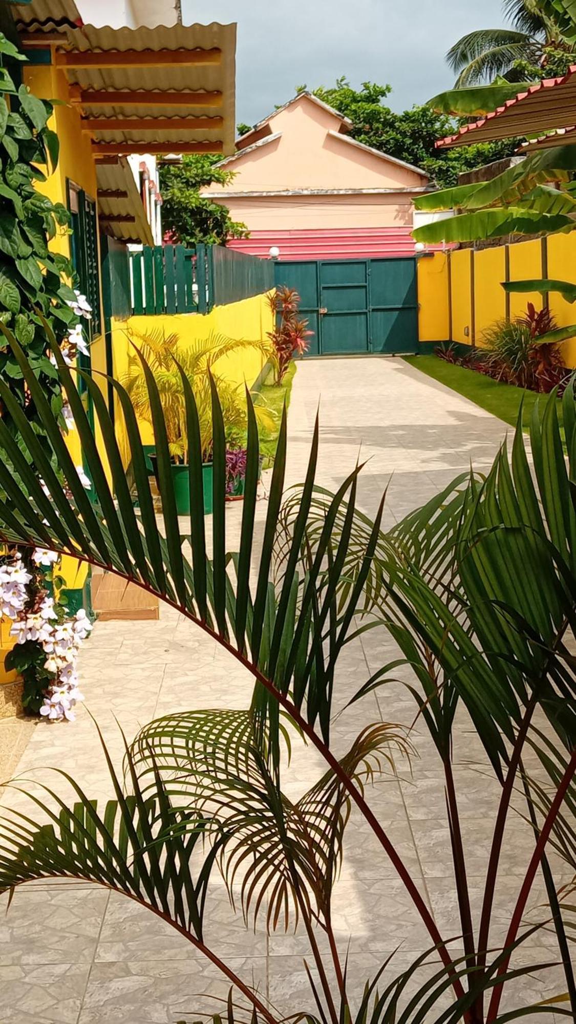 Residencialdes Bed & Breakfast Sao Tome Exterior photo