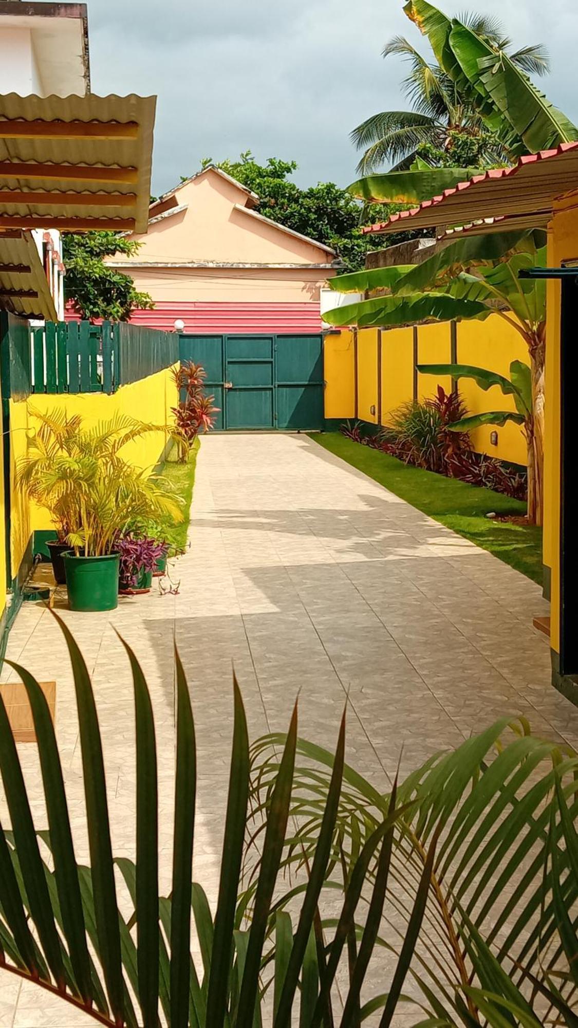 Residencialdes Bed & Breakfast Sao Tome Exterior photo